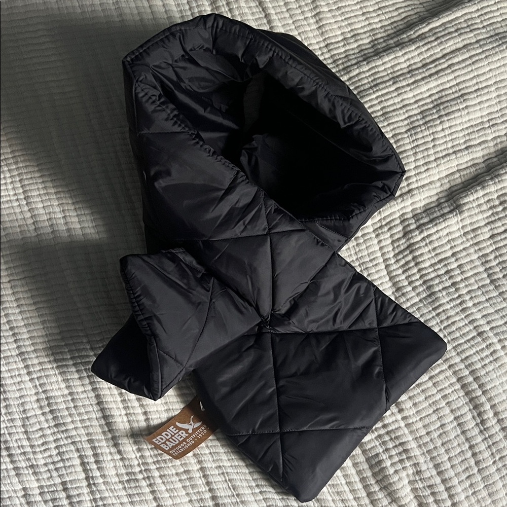 Eddie Bauer Quilted Black Scarf